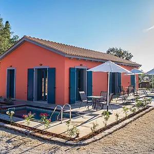 Throisma With Private Pool & Parking Apartment